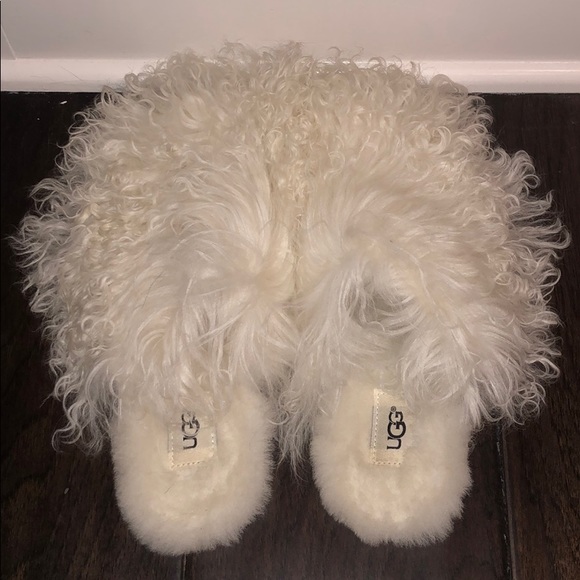 mongolian fur slippers
